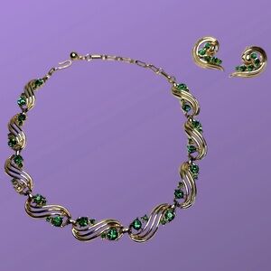 Coro • Vintage Gold Tone Clip On Earrings and Choker Necklace Green Rhinestone